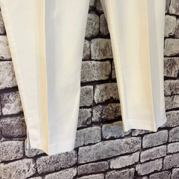 Chico's White Crop Pants W/ Side Zip Size L/12 - Picture 4 of 9